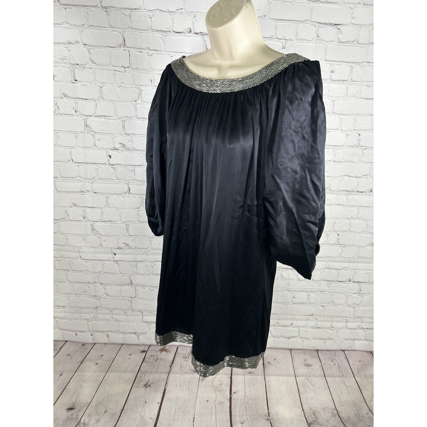 Bebe Black 100% Silk Beaded Neckline Hemline Deep V Back Women’s Tunic Dress XS