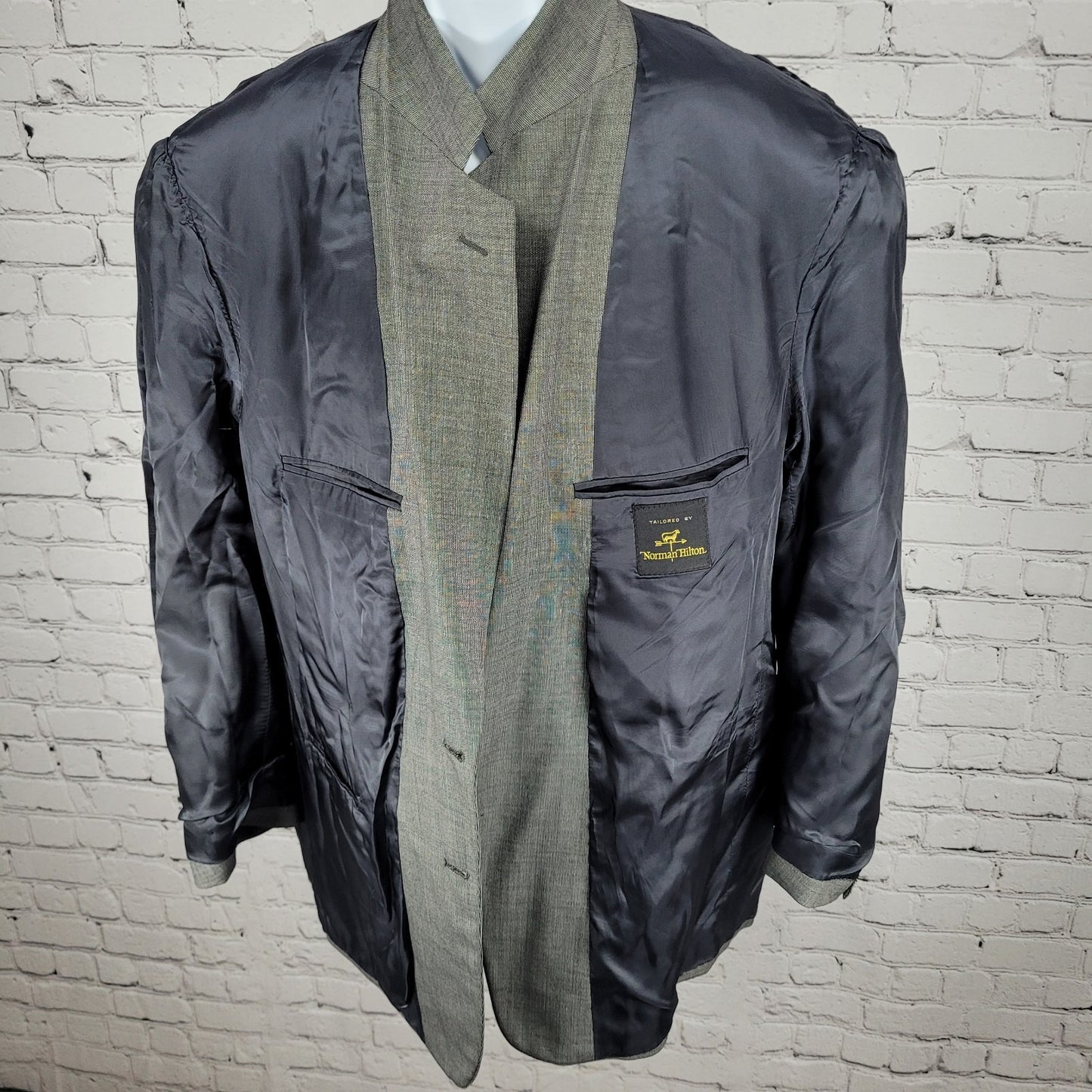 Norman Hilton Grey Tailored 2 Button Ventless Blazer Sport Coat USA Made 44R