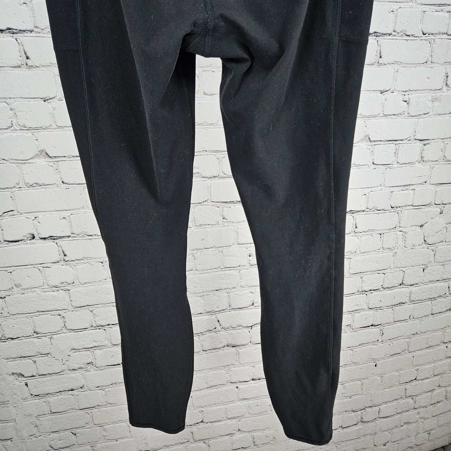 Vuori Black Stash Pockets Pull On Stretch Workout Leggings Pants VW446 Small S