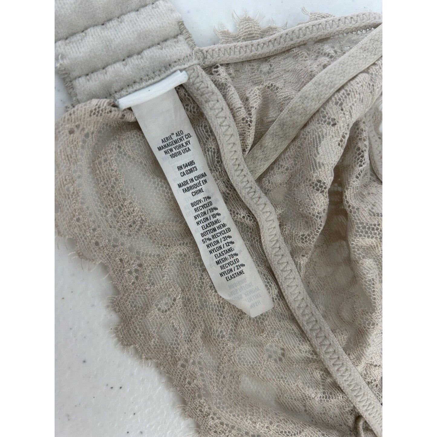 Aerie Gray Lace Lined Wireless Back Close Removable Pads Bralette Bra Women’s M