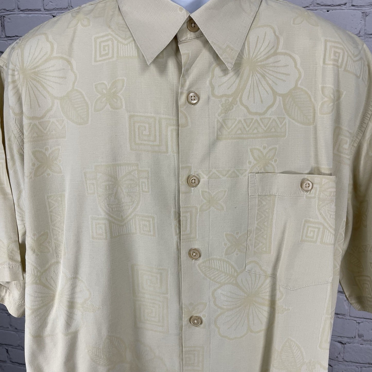 Kona Kai Yellow Silk Blend Hawaiian Floral Button Up Short Sleeve Shirt Size XL