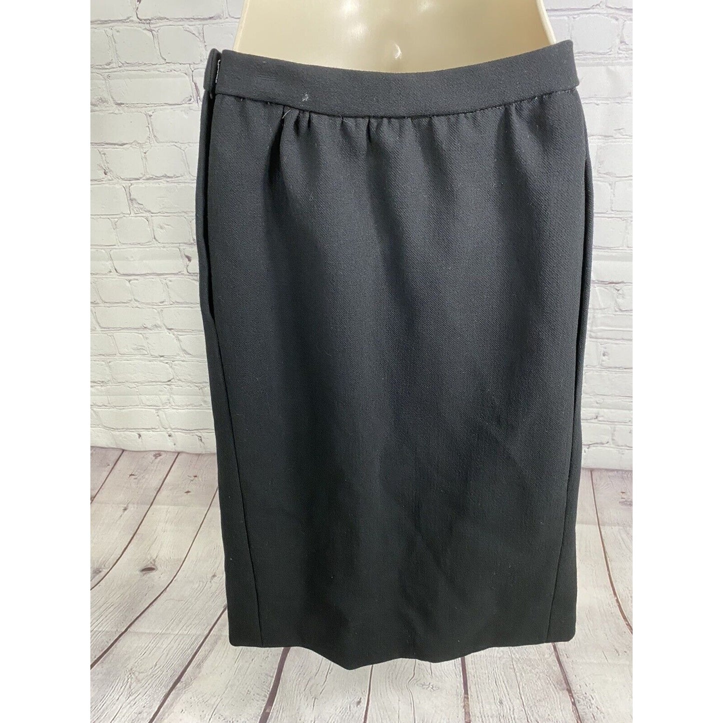 VTG Carolina Herrera Solid Black 100% Wool Pleated Pencil Skirt W/ Pockets 10