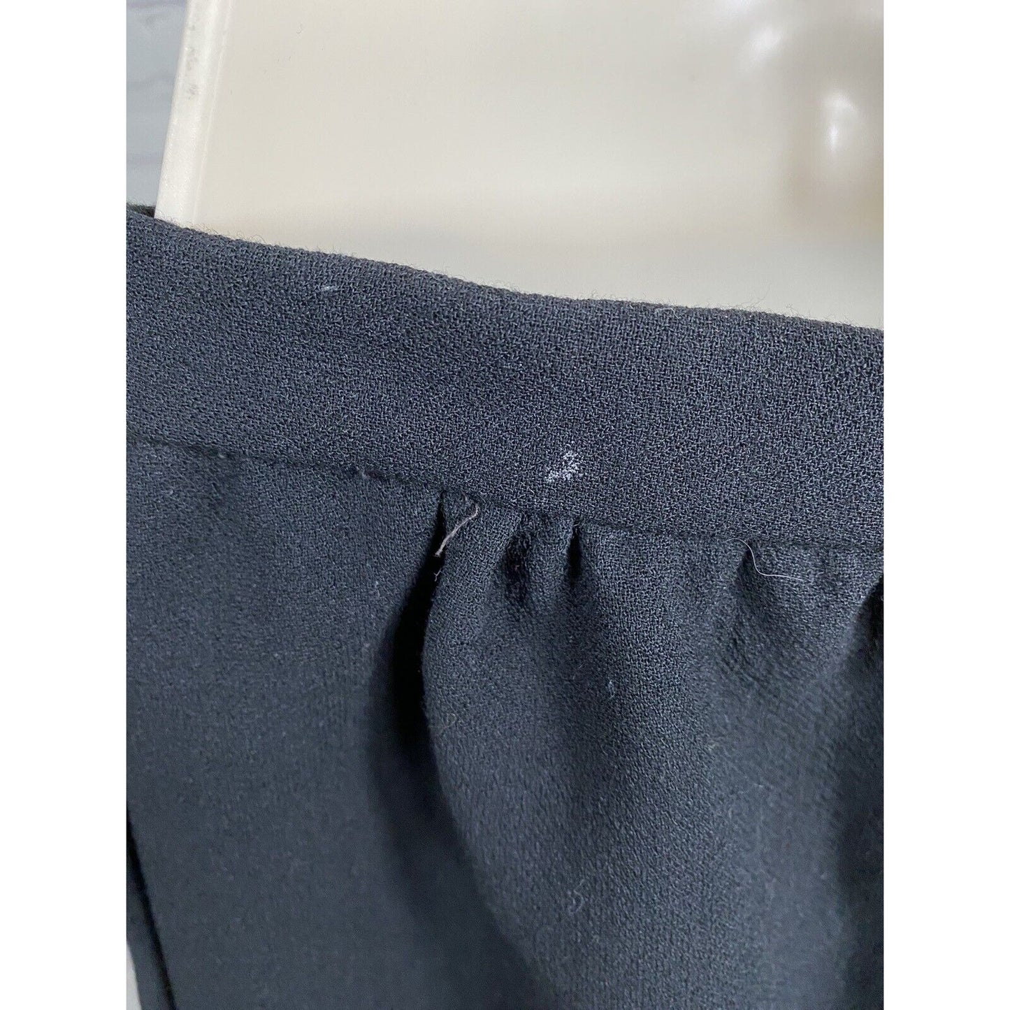 VTG Carolina Herrera Solid Black 100% Wool Pleated Pencil Skirt W/ Pockets 10