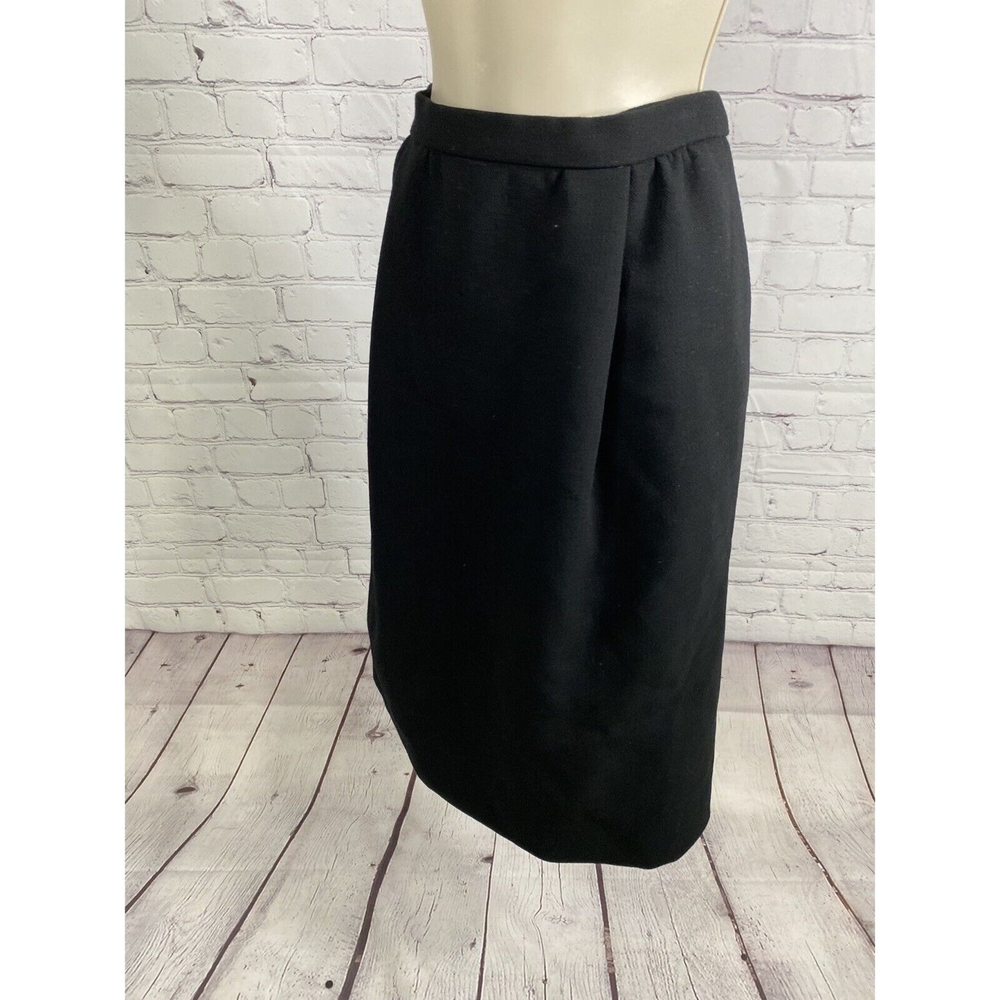 VTG Carolina Herrera Solid Black 100% Wool Pleated Pencil Skirt W/ Pockets 10