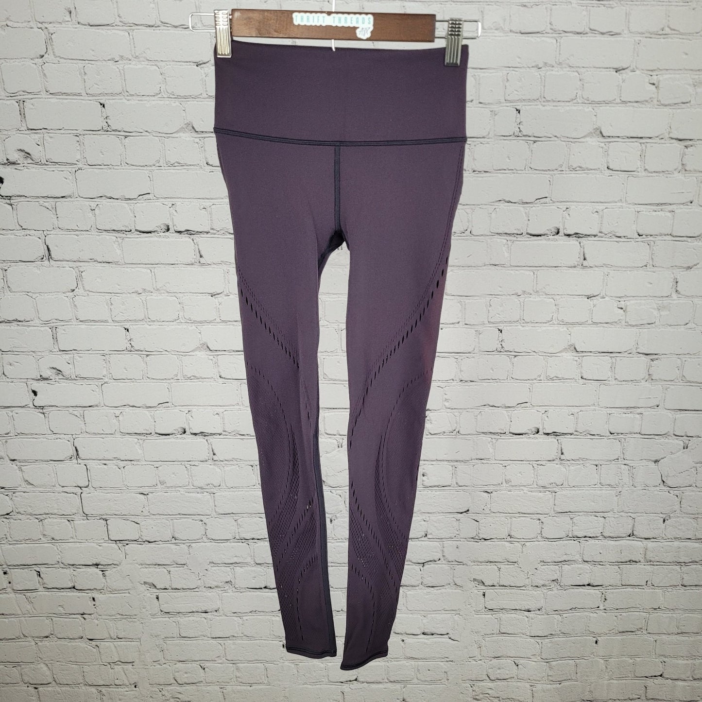 Lululemon Purple Vented Athleisure Stretch Mid Rise Yoga Pants Leggings Size 4