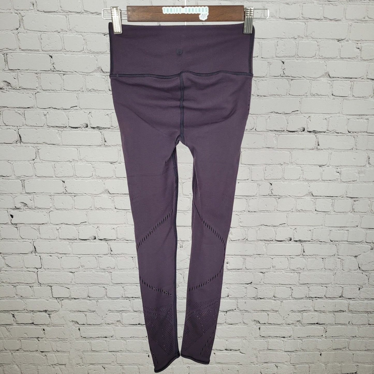 Lululemon Purple Vented Athleisure Stretch Mid Rise Yoga Pants Leggings Size 4