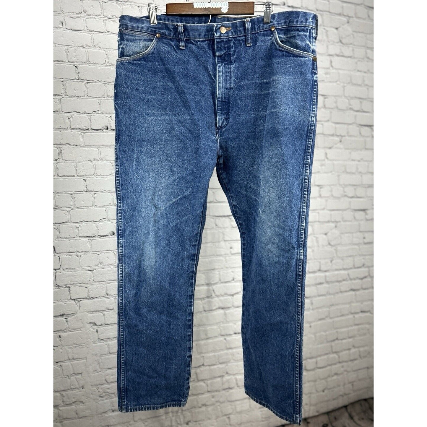 Wrangler Blue Medium Wash 100% Cotton Made In USA Distressed Jeans Size (42X32)