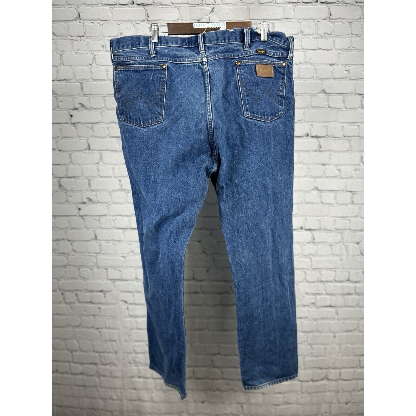 Wrangler Blue Medium Wash 100% Cotton Made In USA Distressed Jeans Size (42X32)