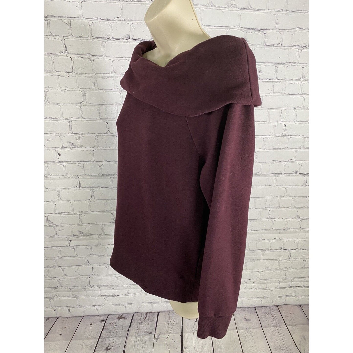 Victoria Sport Dark Purple Pullover Boat Neck Long Sleeve Sweater Sweatshirt XS