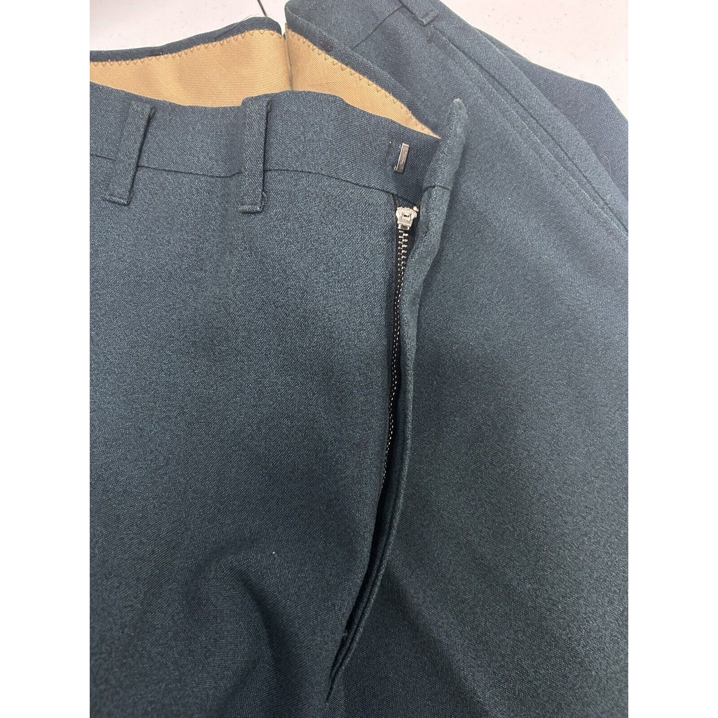 VTG Farah Executive Model Silhouette Comfort Green Dress Pant USA Size (35X33.5)