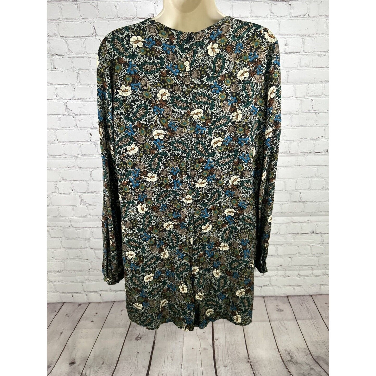 Zara Trafaluc Floral Long Sleeve V Neck Back Zip Neck Tie Women’s Romper M