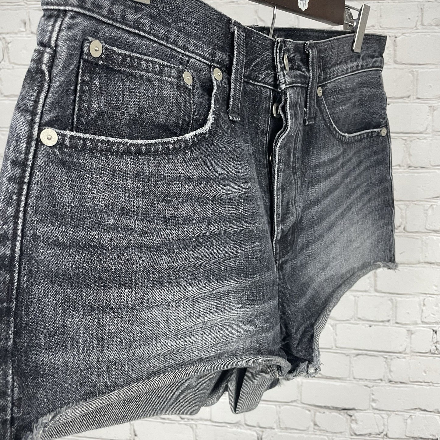 Madewell Grey 100% Cotton Relaxed Denim Shorts High Rise Button Fly 28 (32x2.5)