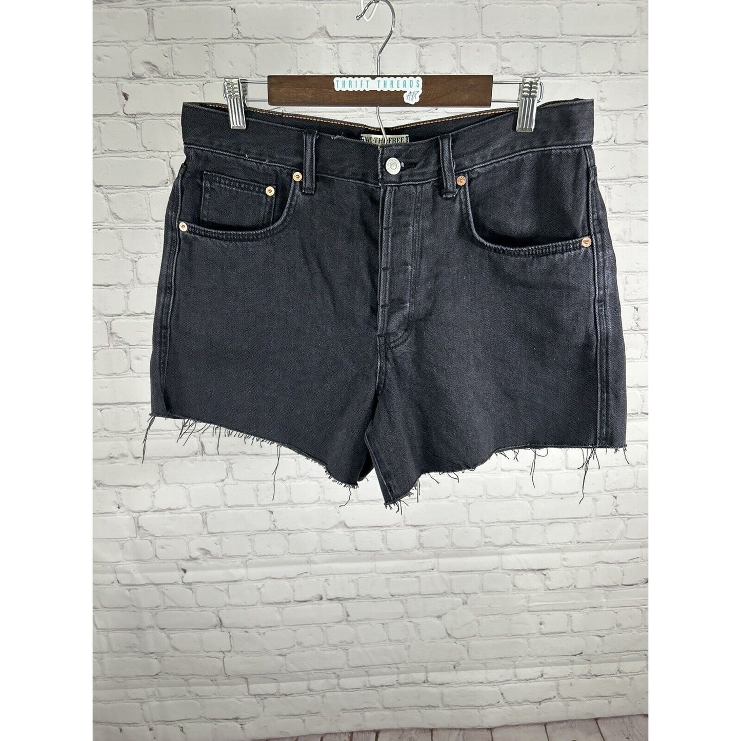 NWT We The Free Black Room Rocker High Rise Cut Off Denim Shorts 31 (33x4.5)