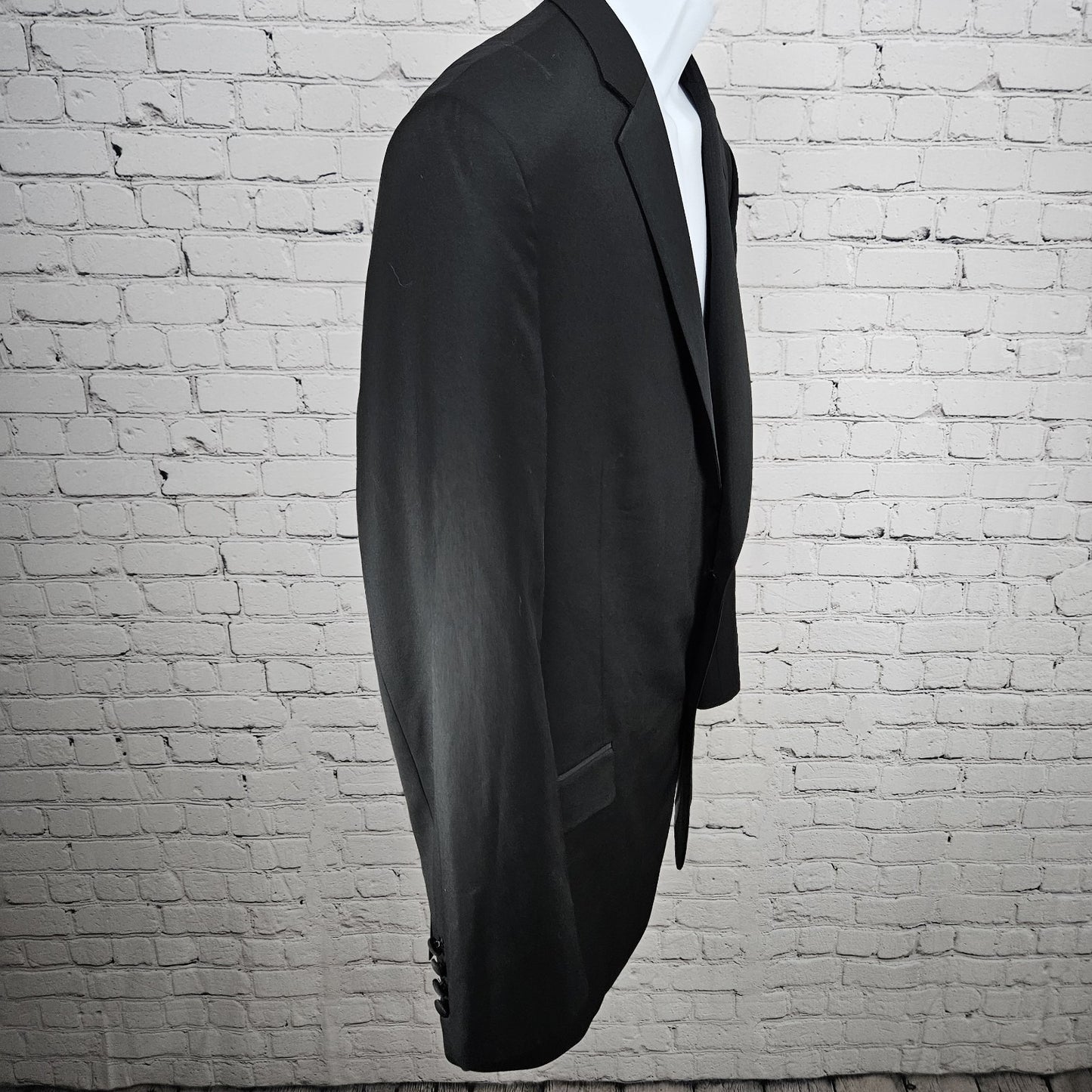 Saks Fifth Avenue Black 100% Wool Super 110's 2 Button Tuxedo Blazer Jacket 46L