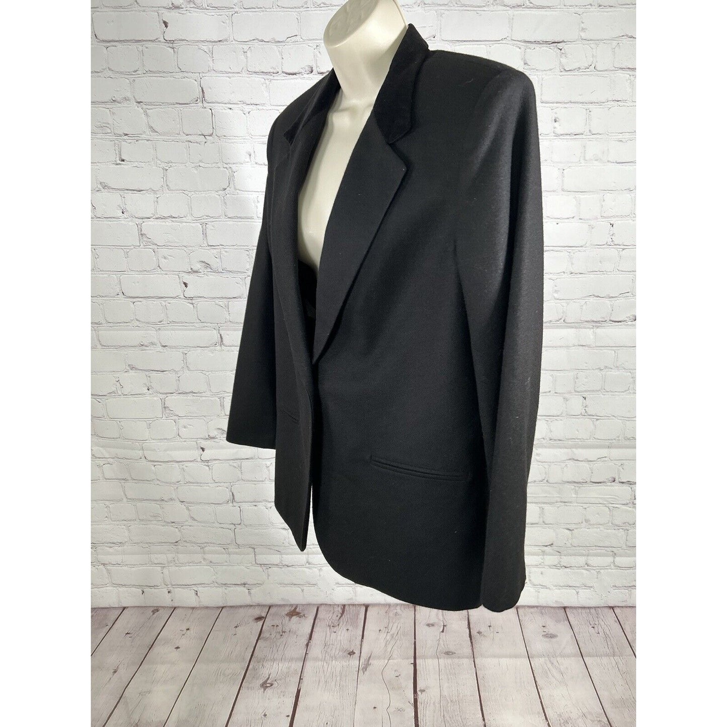 VTG Requirements Petite Black 100% Wool Single Button Blazer Jacket Women’s 12