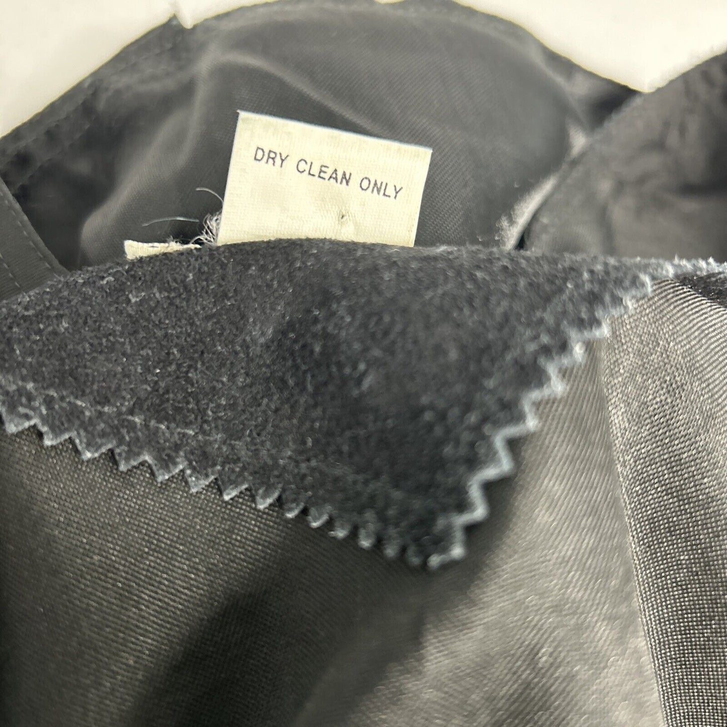 VTG IN PRIVATE Solid Black Genuine Leather Snap Down V Neck Western Vest Men’s L