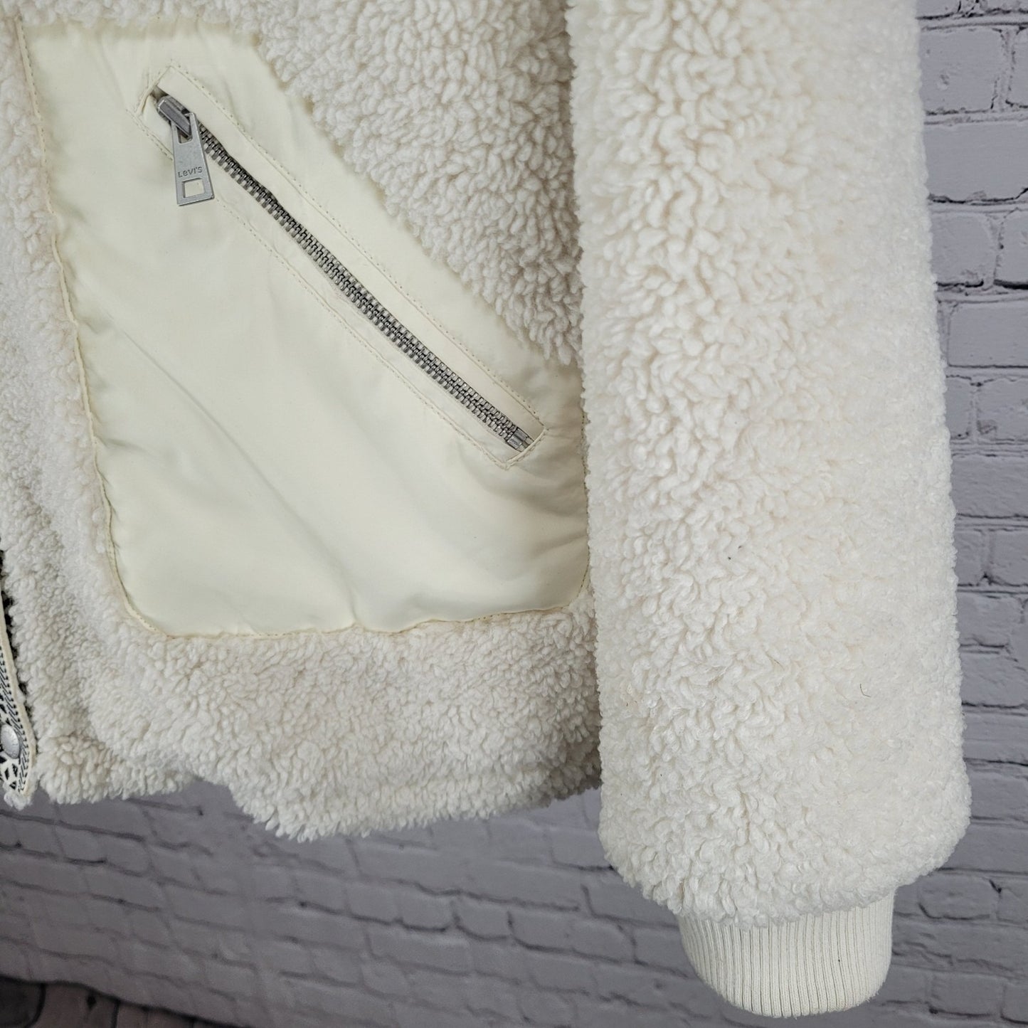 Levi's Cream White Sherpa Plush Full Zip & Snapped Lined Jacket Size Medium M