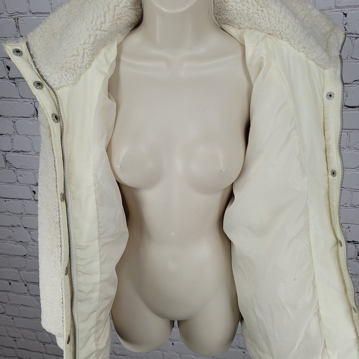 Levi's Cream White Sherpa Plush Full Zip & Snapped Lined Jacket Size Medium M