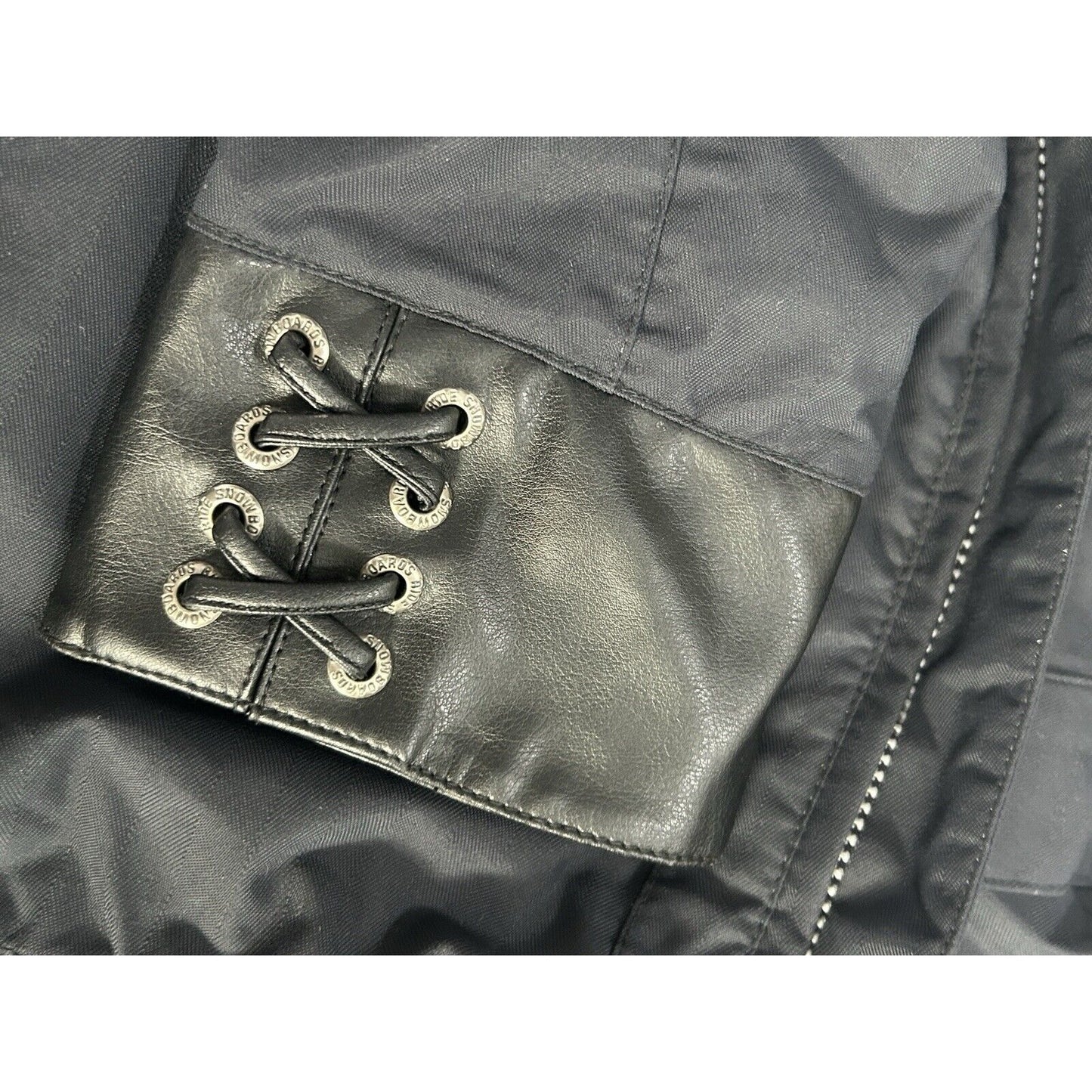 Ride Cell 10 Series Black Hooded Adjustable Waist Snowboard Jacket Womens Medium