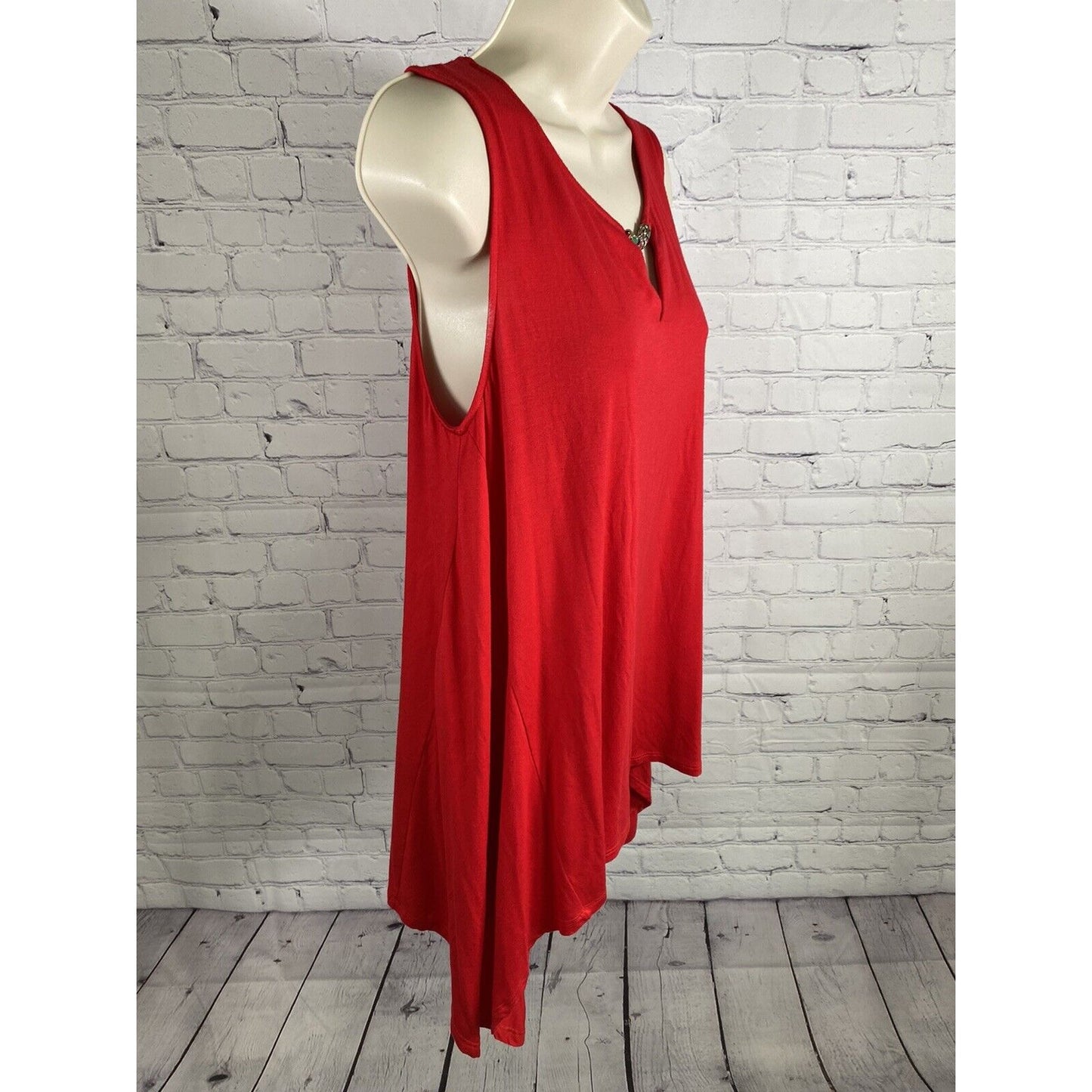 Neiman Marcus Red Sleeveless Jewel Keyhole V Neck Tunic Viscose Blouse M