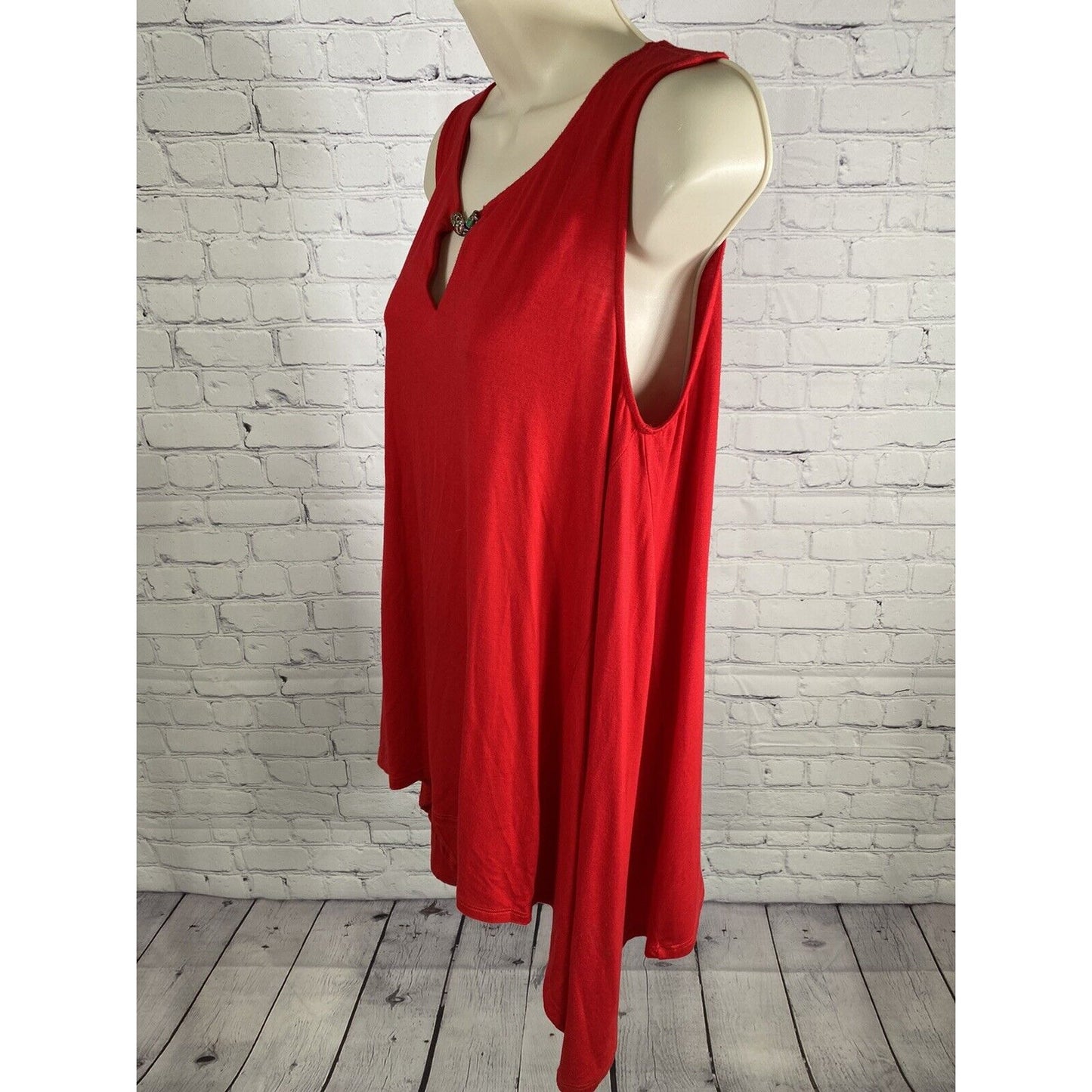 Neiman Marcus Red Sleeveless Jewel Keyhole V Neck Tunic Viscose Blouse M