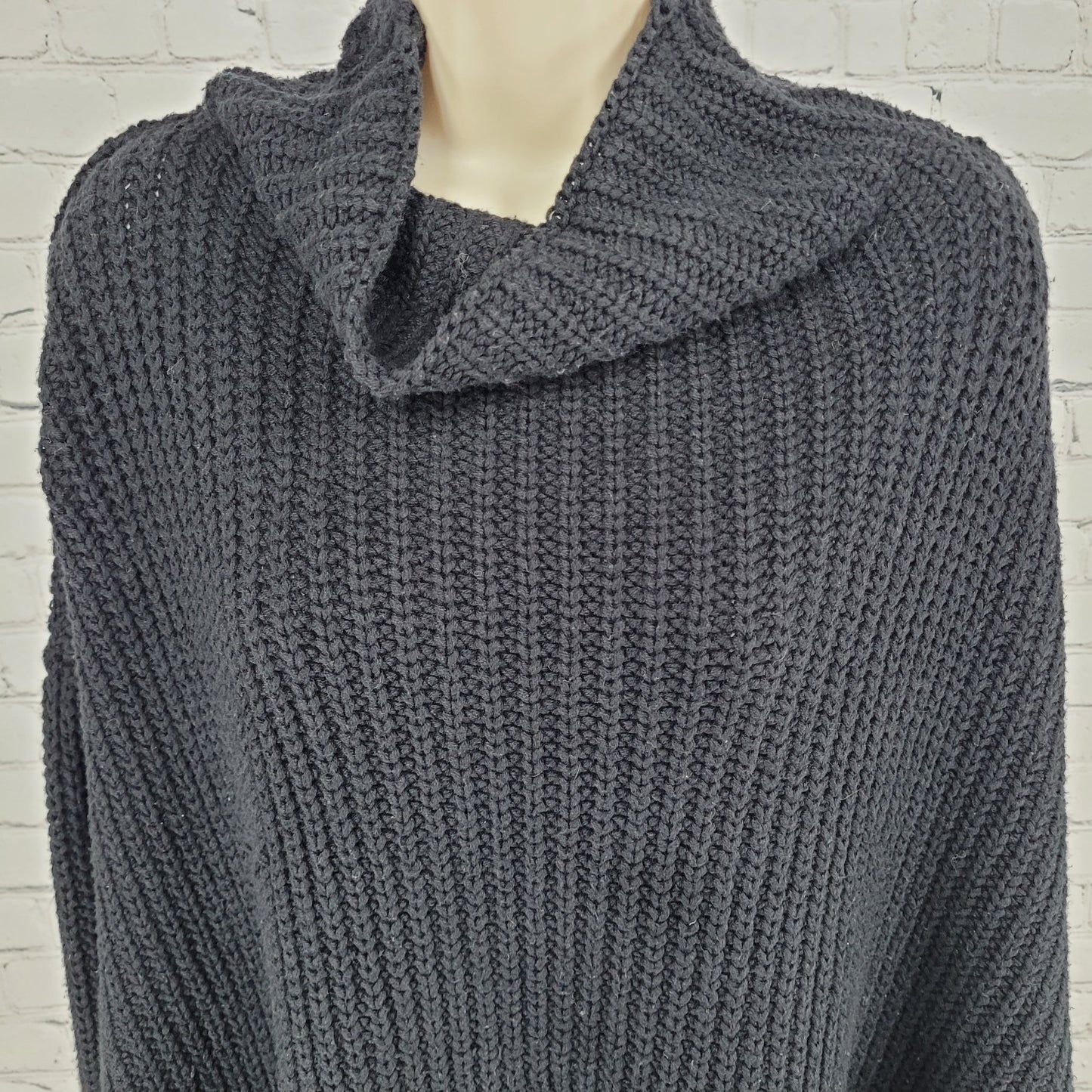 Free People Black Chunky Knit Oversized Heavyweight Sweater Size Medium M