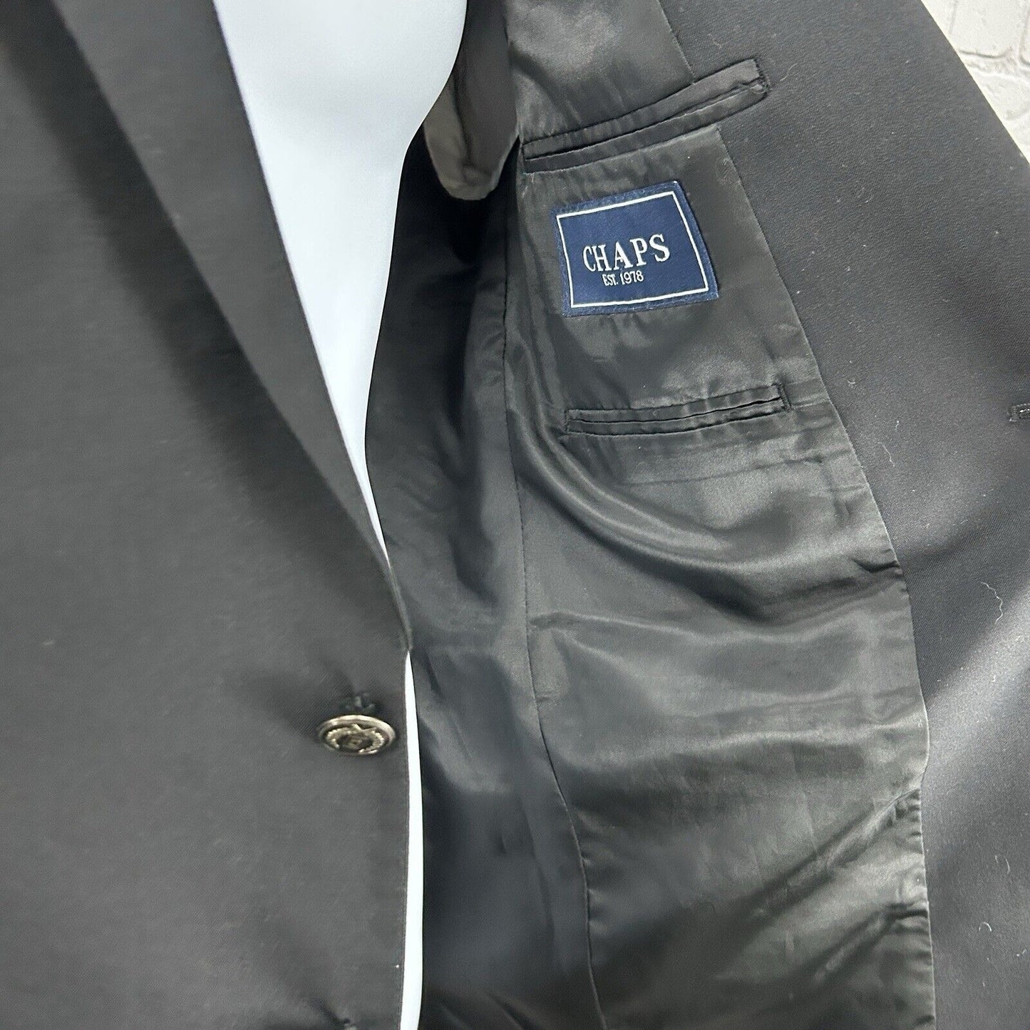 Chaps Solid Black 2 Button Single Vented Collared Suit Jacket Men’s Size 40R