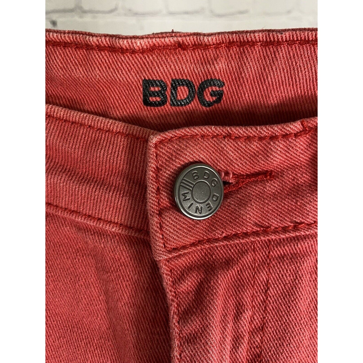 BDG Denim Hot Pink Alexa 5 Pocket Design Jean Shorts Womens (28 x 2.5)