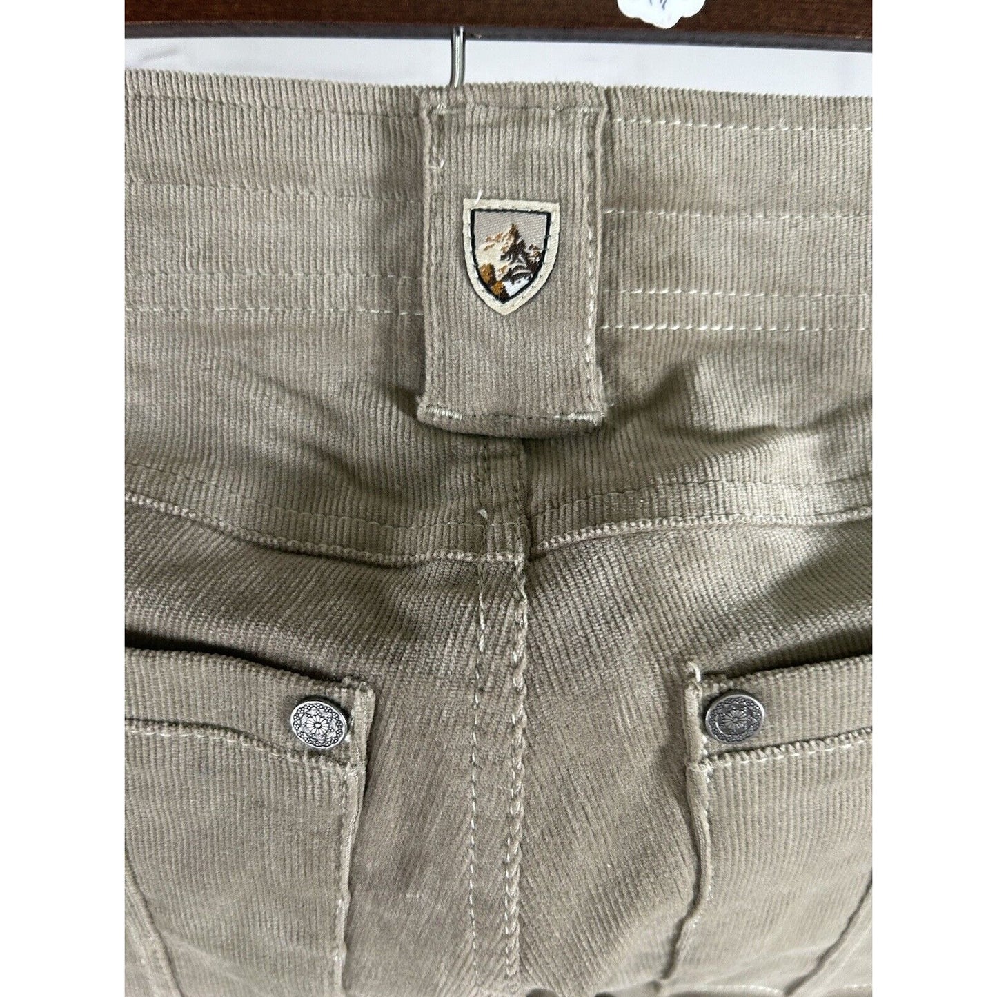 Kuhl Women's Streamline Skinny Light Brown Corduroy Pants 4 Short (29 x 28.5)