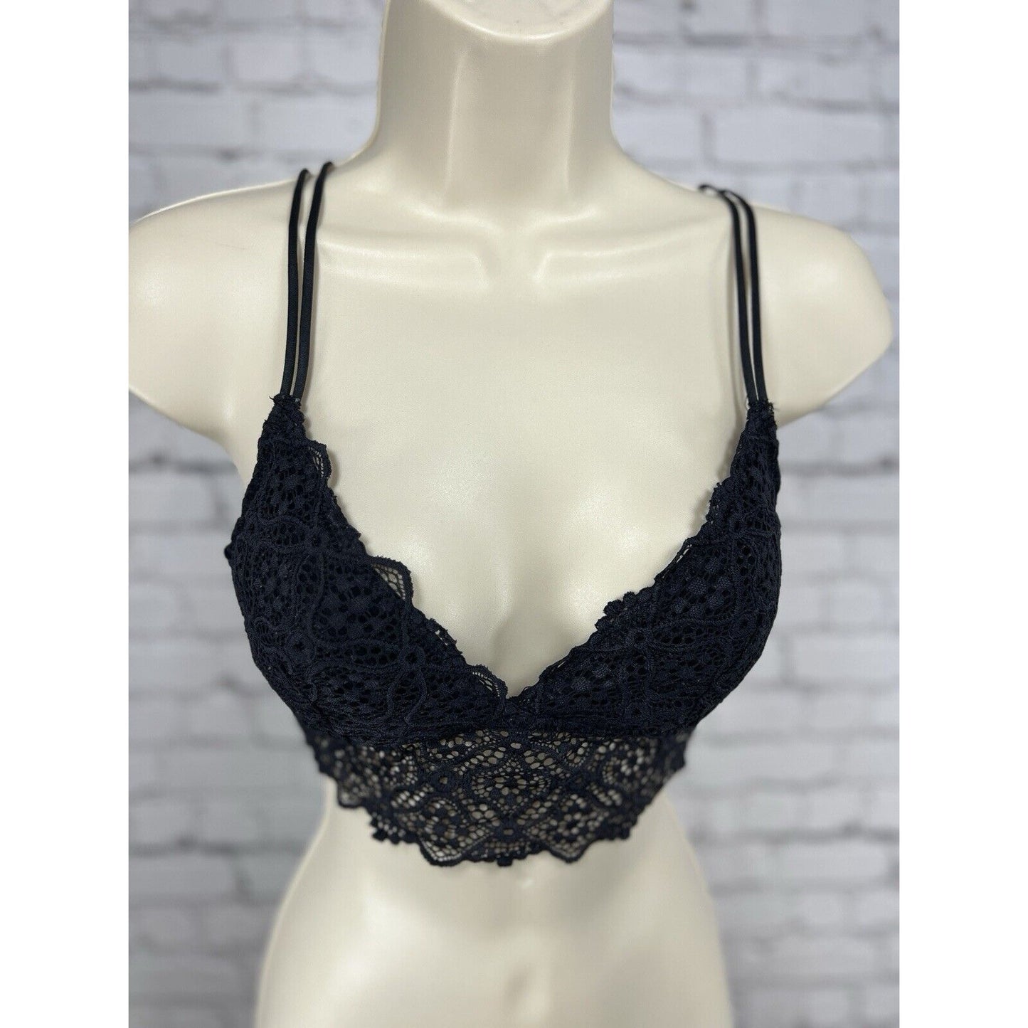 Auden Black Lace Lightly Lined Bralette Strappy Wireless Women’s Size S