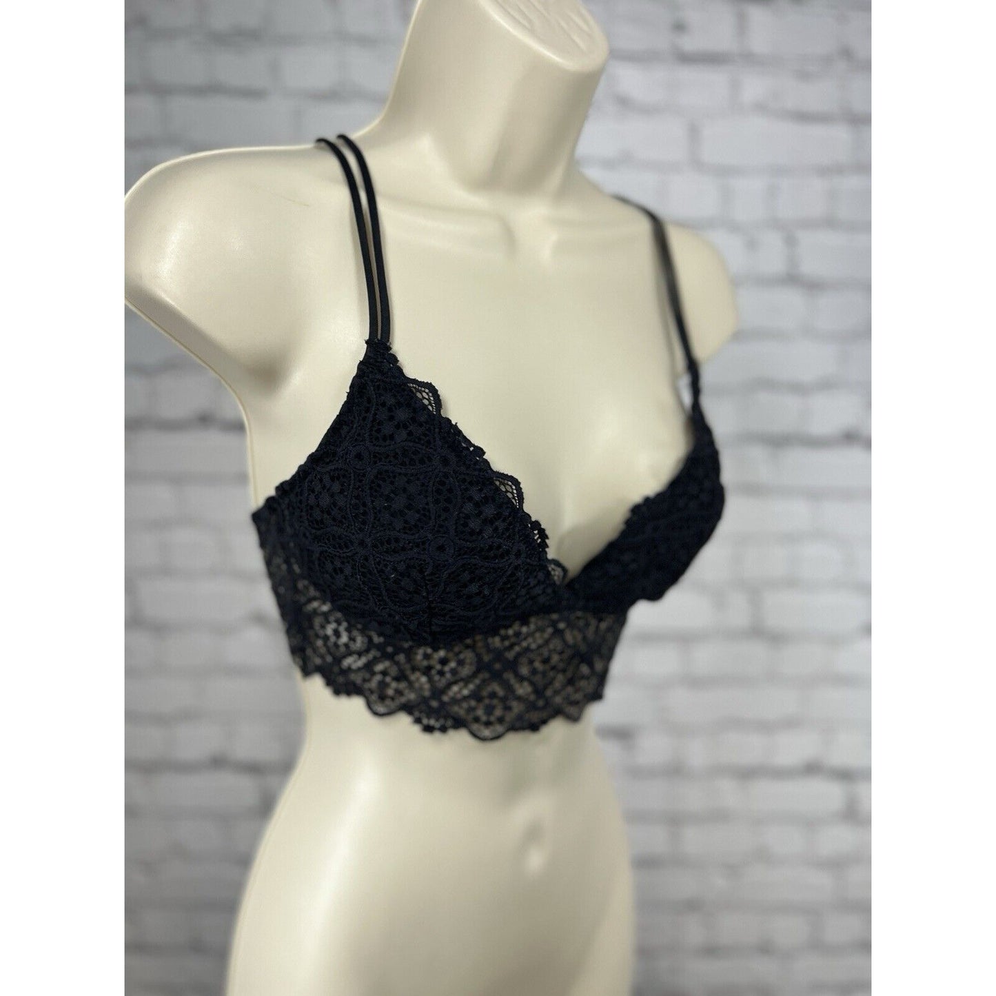 Auden Black Lace Lightly Lined Bralette Strappy Wireless Women’s Size S