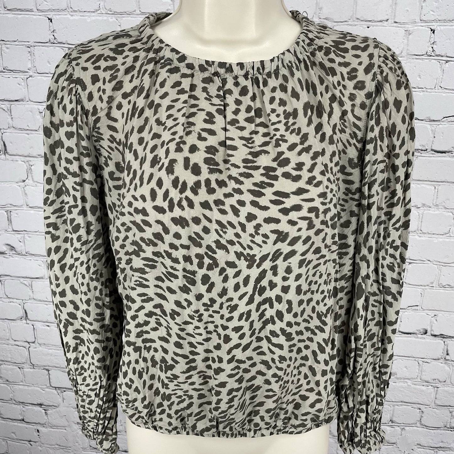 Cloth & Stone Anthropologie Muted Green Cheetah Top Blouse USA Made Size Small S