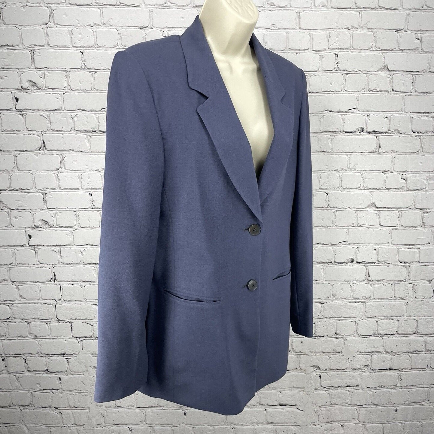 Talbots Blue 100% Worsted Wool Blazer Jacket Pockets 2 Button Lined USA Size 8