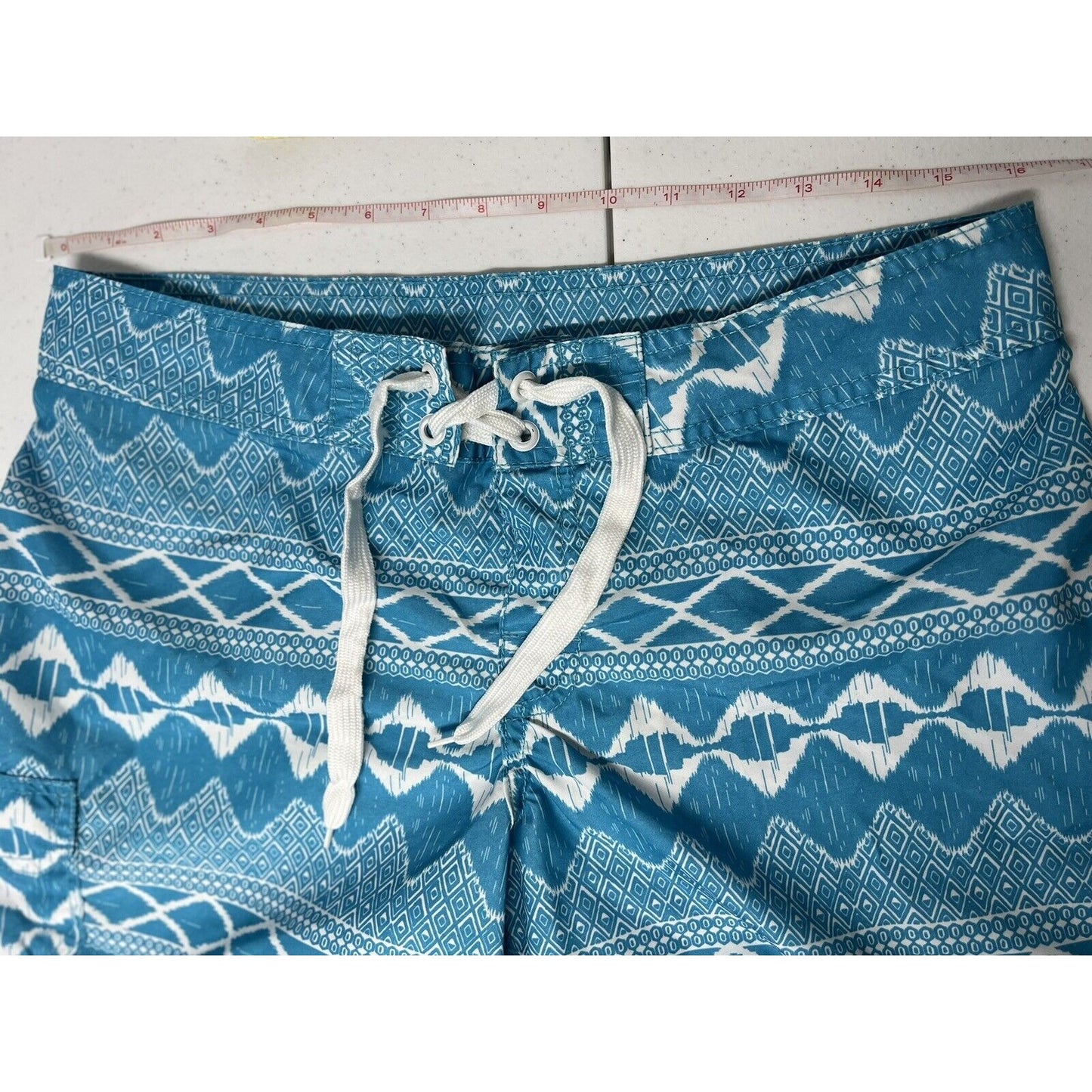 OKAMI SURF Mens Swim Trunks Blue Pockets Beach Casual Surfing Size 8 (32”x 9”)