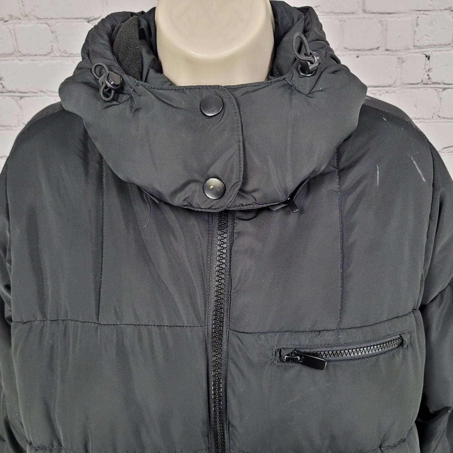 Urban Outfitters Black Hooded Fleece Lined Insulated Puffer Jacket Size Medium M