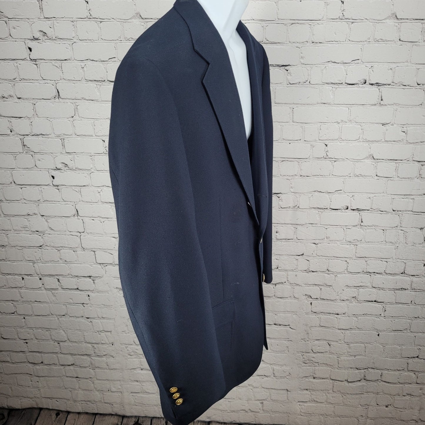 Orvis Navy Gold Button Single Vented Notch Blazer Jacket Size 44L