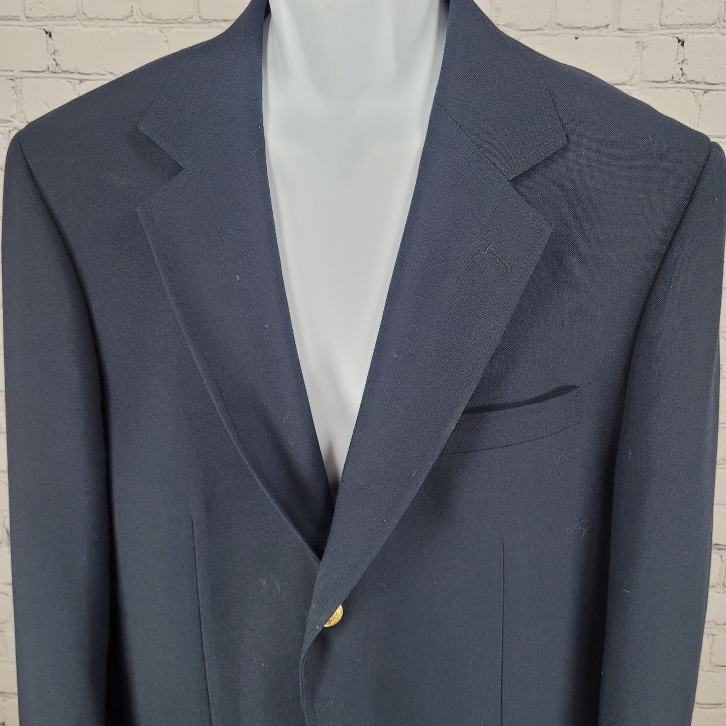 Orvis Navy Gold Button Single Vented Notch Blazer Jacket Size 44L