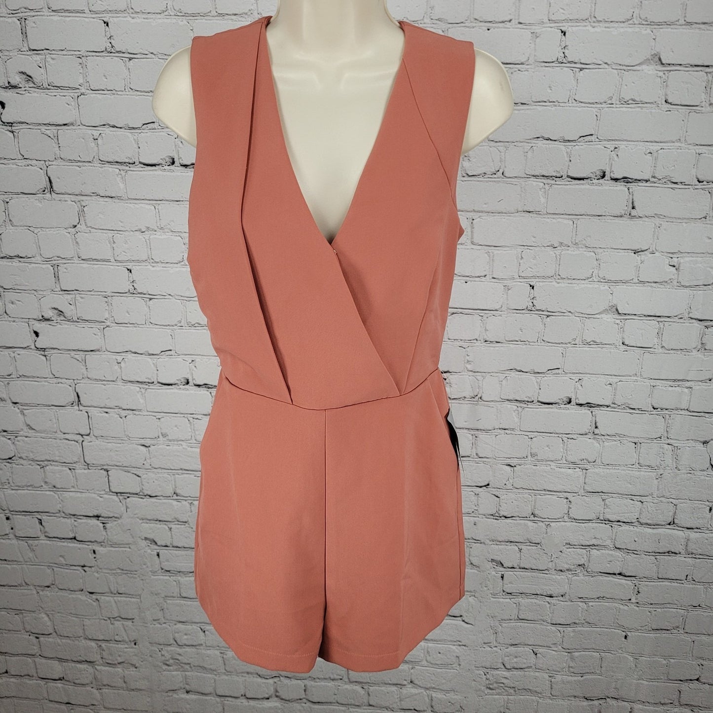 NWT Avelyn Rae Nordstrom Old Rose Belted Lined Sleeveless Romper Size Small S