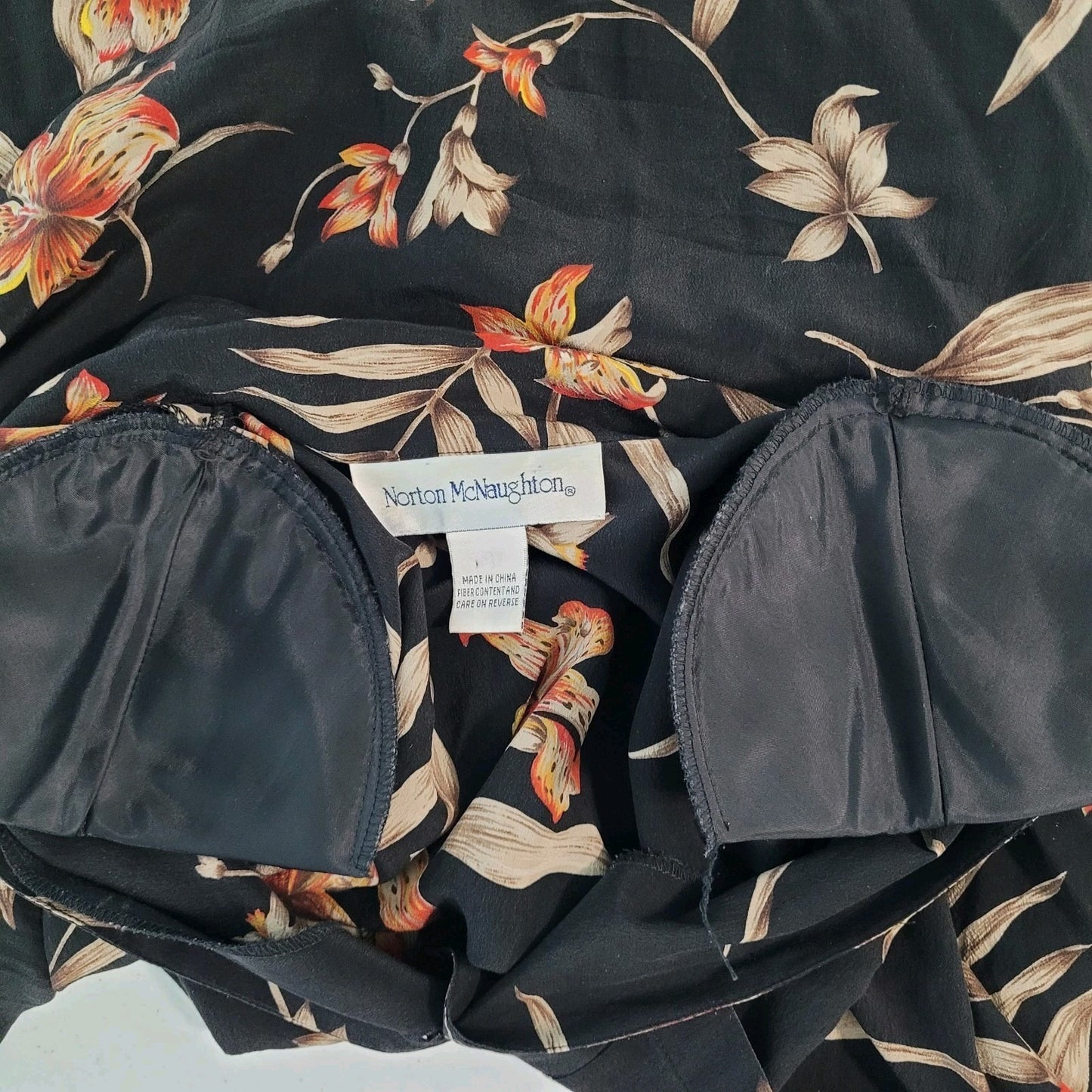 Norton McNaughton Black 100% Silk Tropical Floral Button Up Shirt Size Medium M