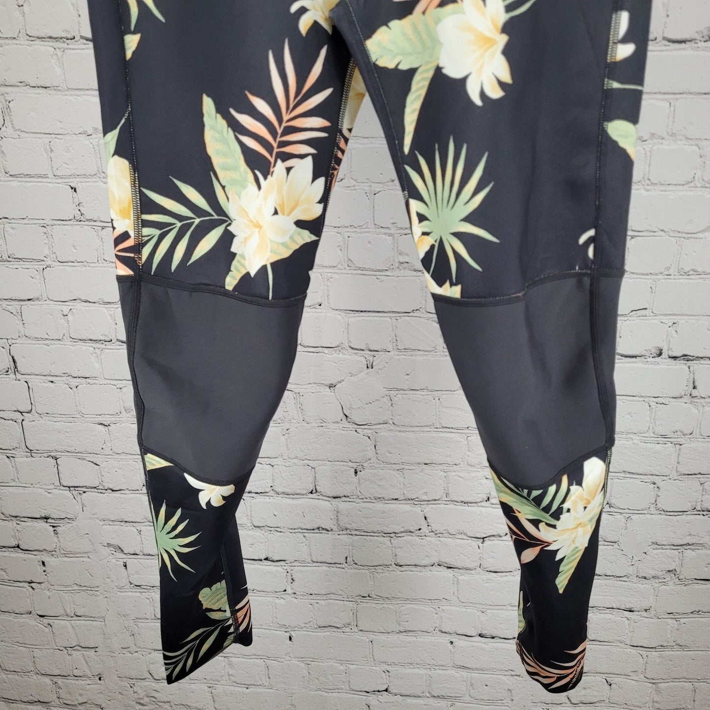 Billabong Black Wetsuit Recyclers Surf Capsule Floral Pants Large L (27x28)