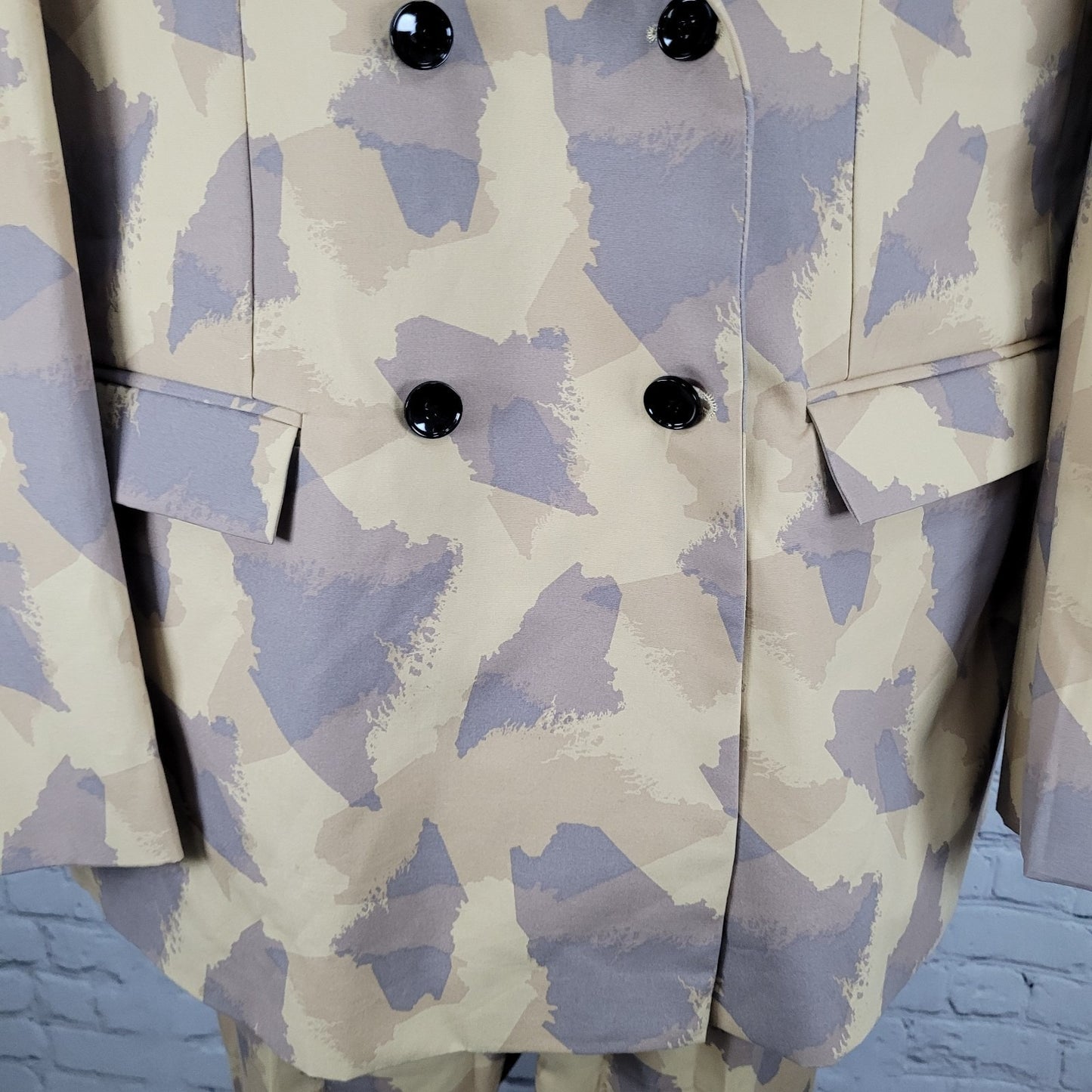 French Crown Tan Camo Double Breasted Vented Blazer Suit Size 48 Pants (40x30)