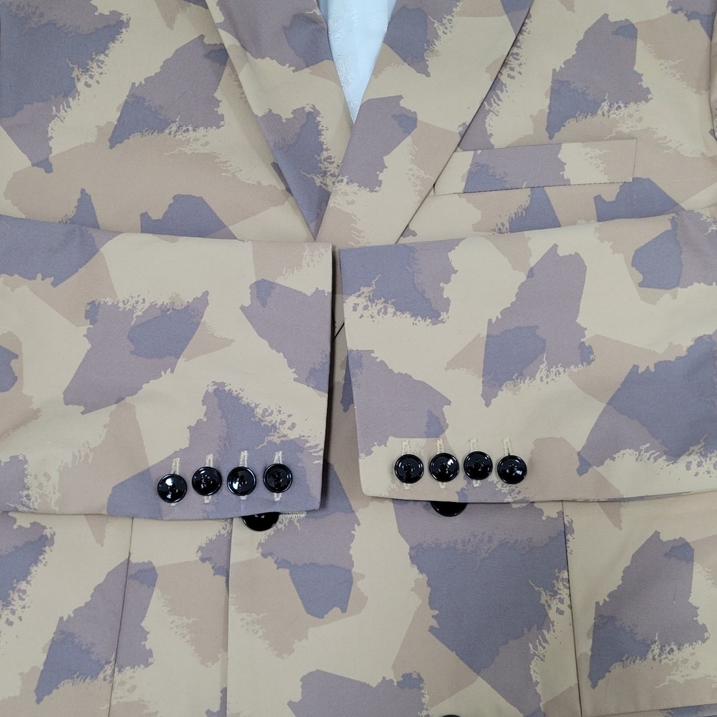 French Crown Tan Camo Double Breasted Vented Blazer Suit Size 48 Pants (40x30)