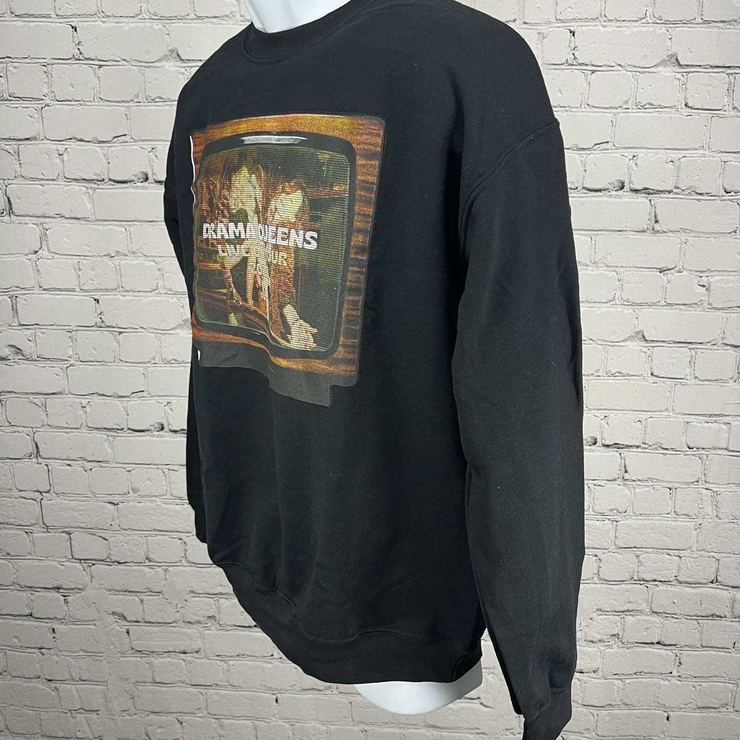 NWT Drama Queens Podcast Black Live on Tour 2022 Tour Merch Sweatshirt Medium M