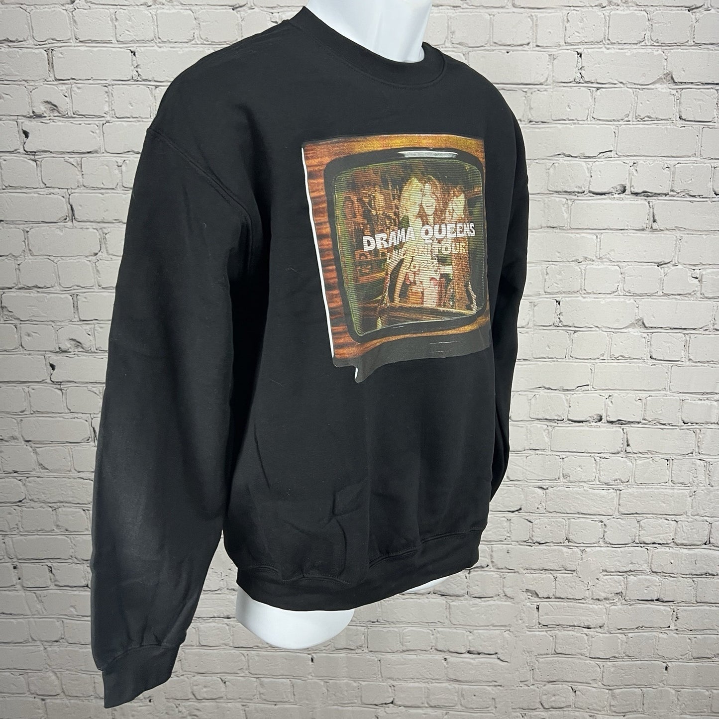 NWT Drama Queens Podcast Black Live on Tour 2022 Tour Merch Sweatshirt Medium M