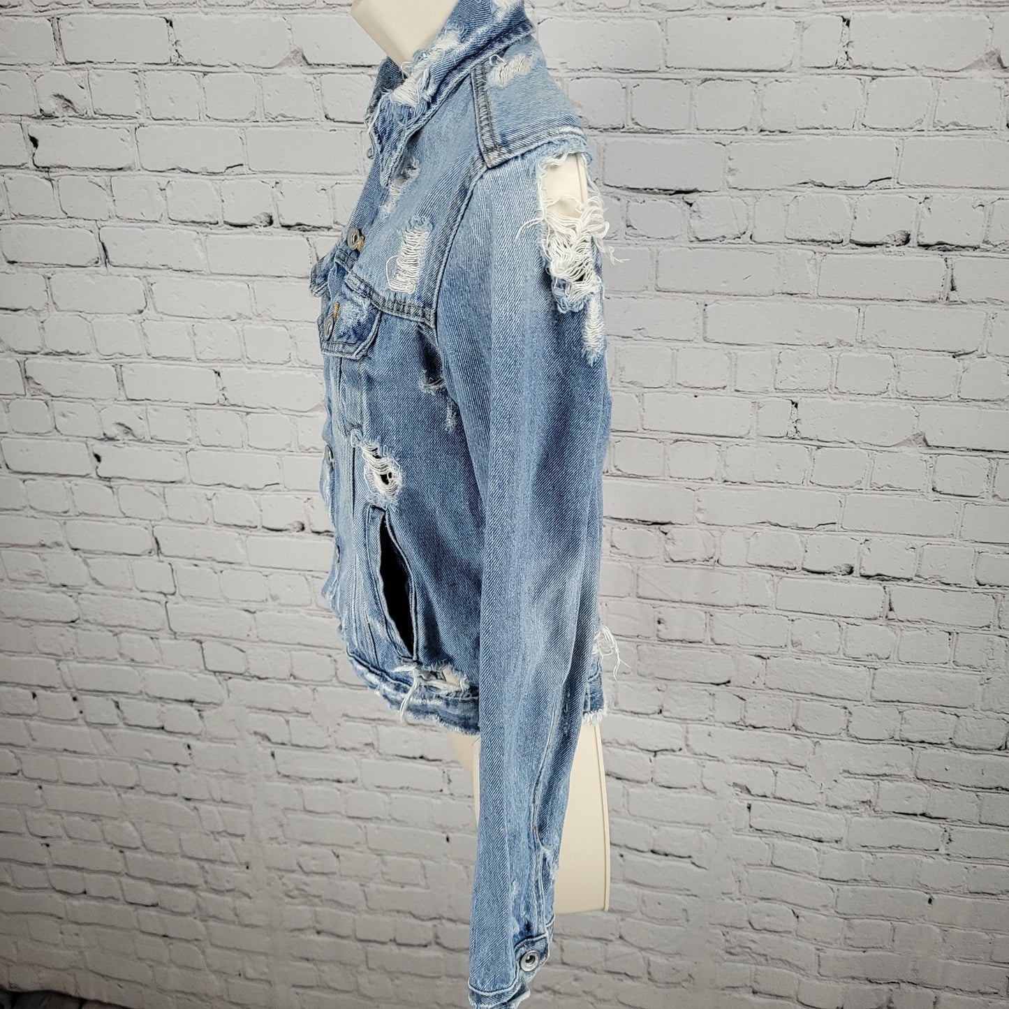 Zara Trafaluc Denimwear Blue Distressed Button Up Jean Denim Jacket Size Small S