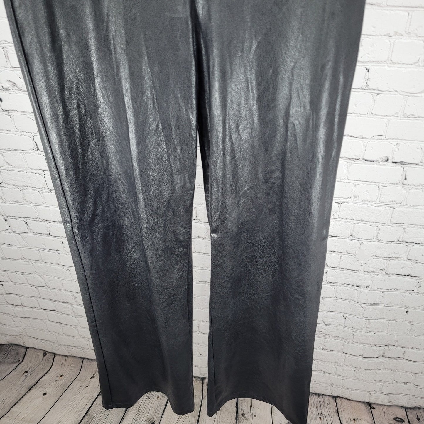 Olivaceous Black Faux Leather Stretch High Rise Pants Size Large L (31x32)