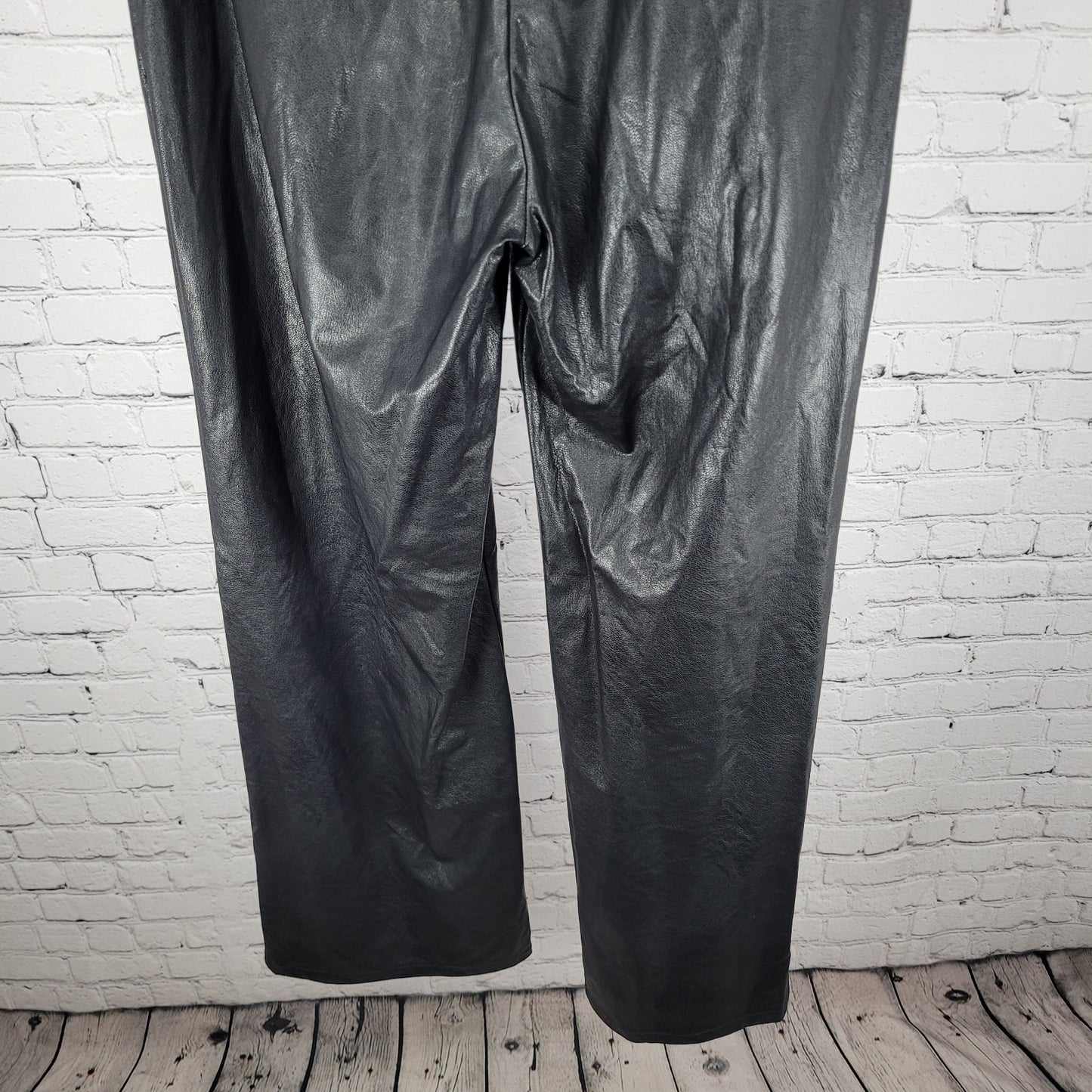 Olivaceous Black Faux Leather Stretch High Rise Pants Size Large L (31x32)