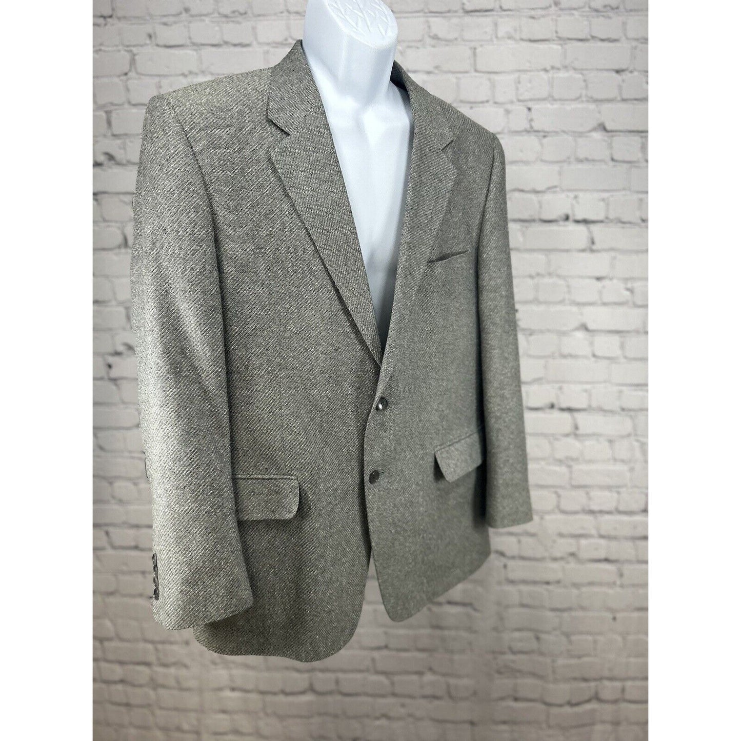 VTG Versini 100% Silk 2 Button Ventless Sport Coat Gray Made In Italy Size 44R