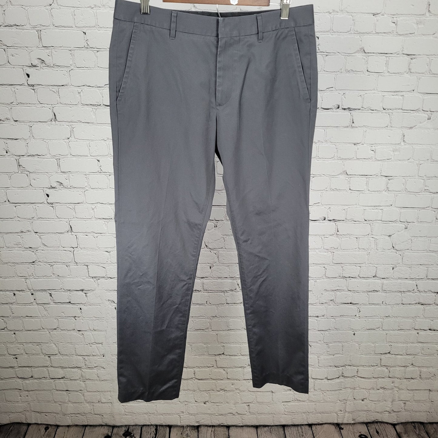 Bonobos Grey 100% Cotton Friday Slim Fit Chino Pants Size 32/32