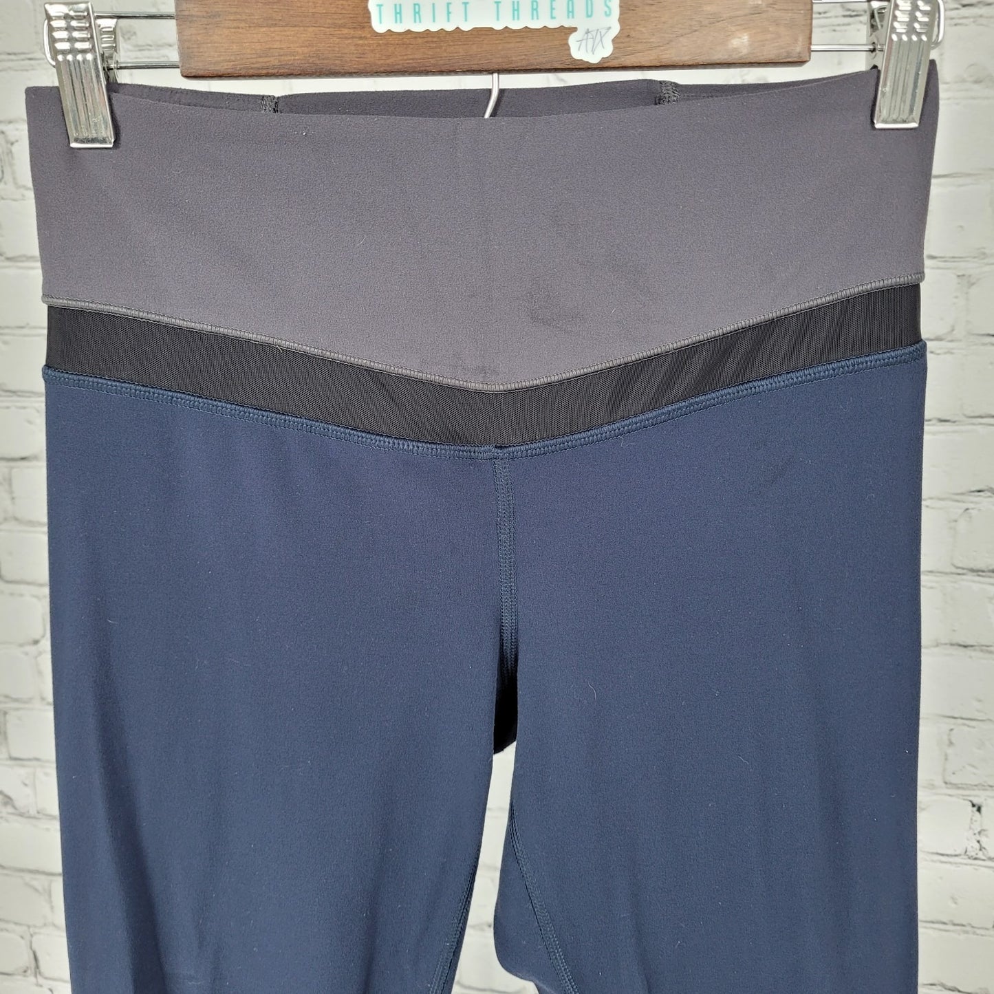 Athleta Blue Mesh Vented Athleisure Yoga Pants Leggings Size Small S (26x25)